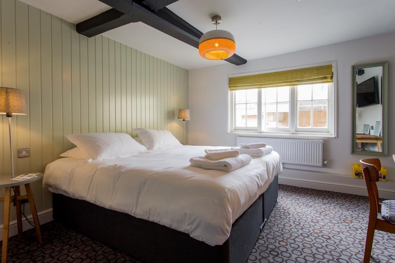 The Dolphin Hotel Newbury  Ngoại thất bức ảnh