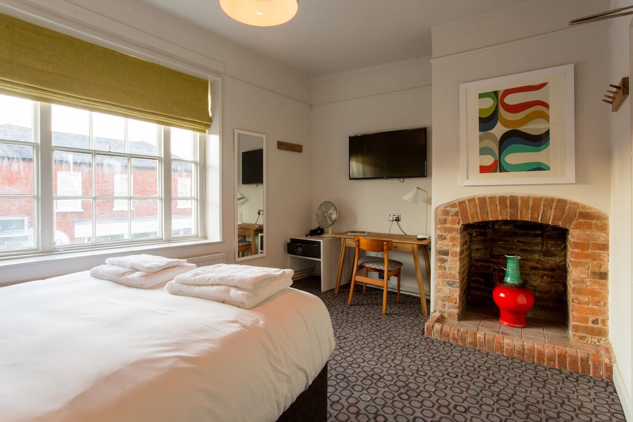 The Dolphin Hotel Newbury  Ngoại thất bức ảnh