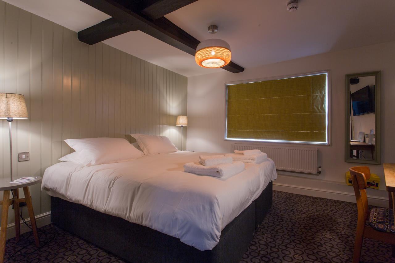 The Dolphin Hotel Newbury  Ngoại thất bức ảnh