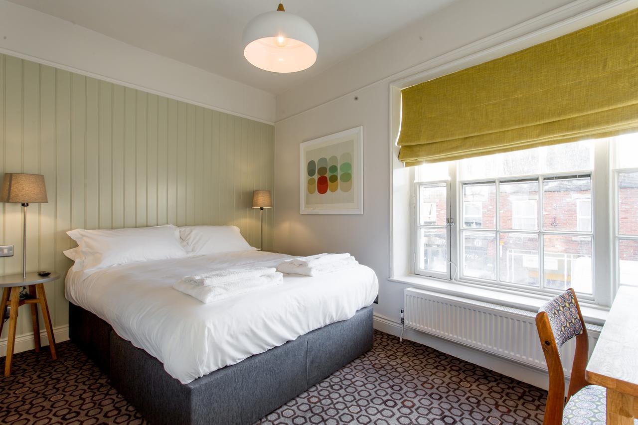 The Dolphin Hotel Newbury  Ngoại thất bức ảnh